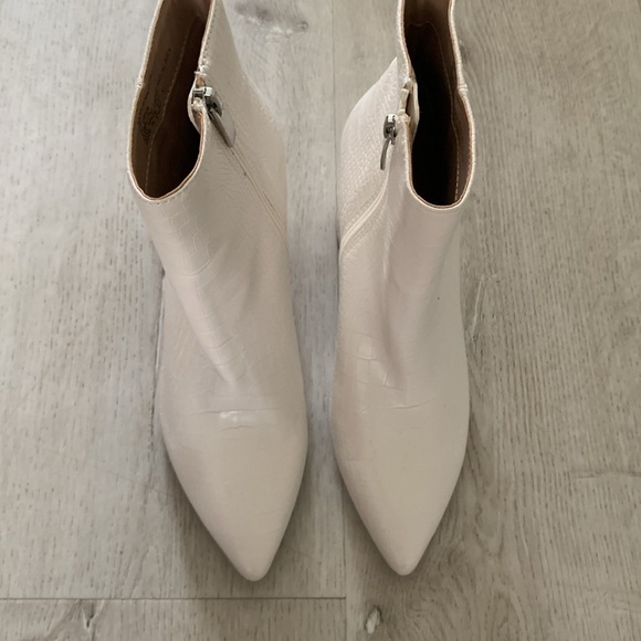 Steve Madden Nadalie Booties crocs textured pointy toe heels classic zipper - Picture 8 of 13